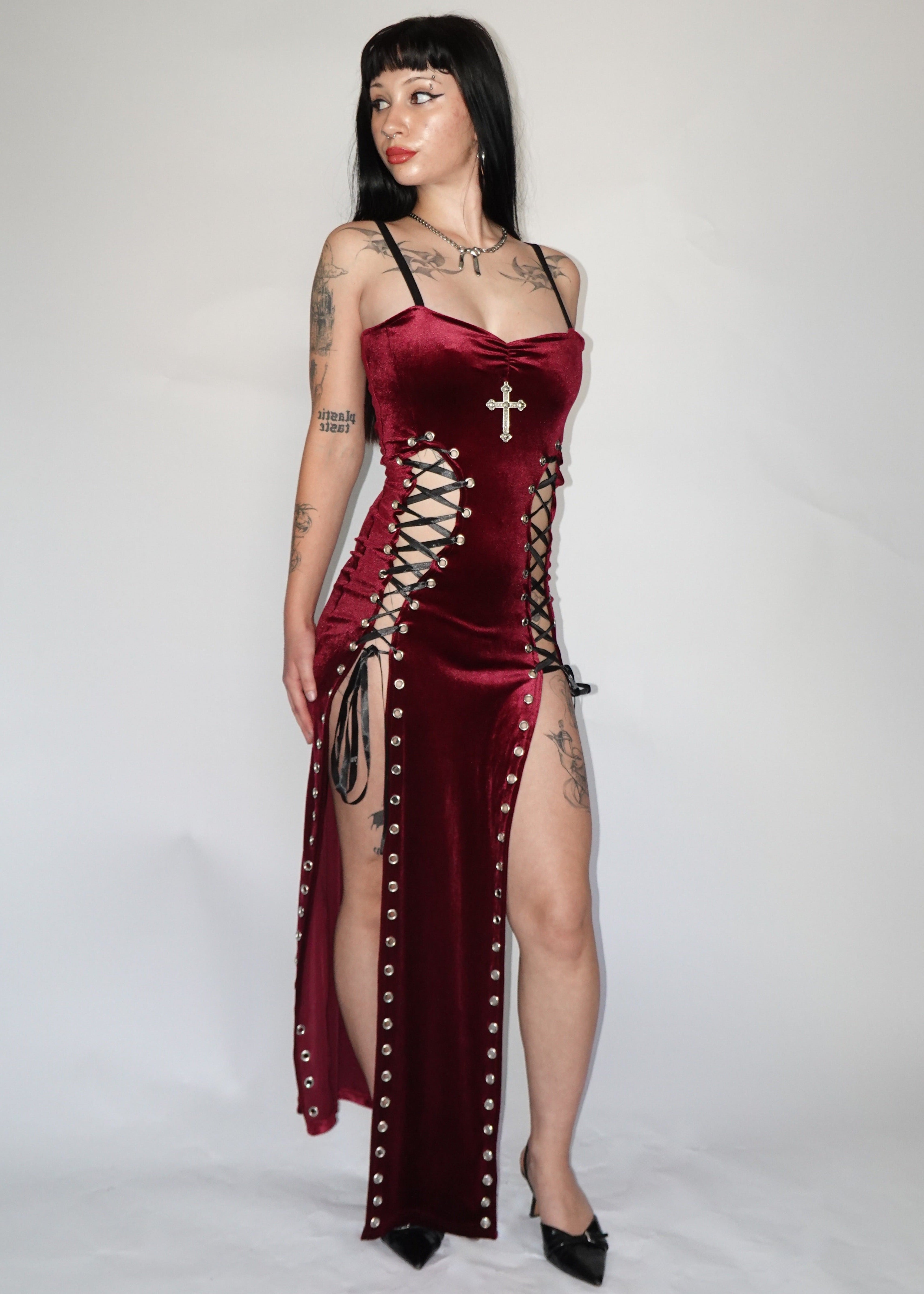 RAVENCROSS DRESS (BLOOD)