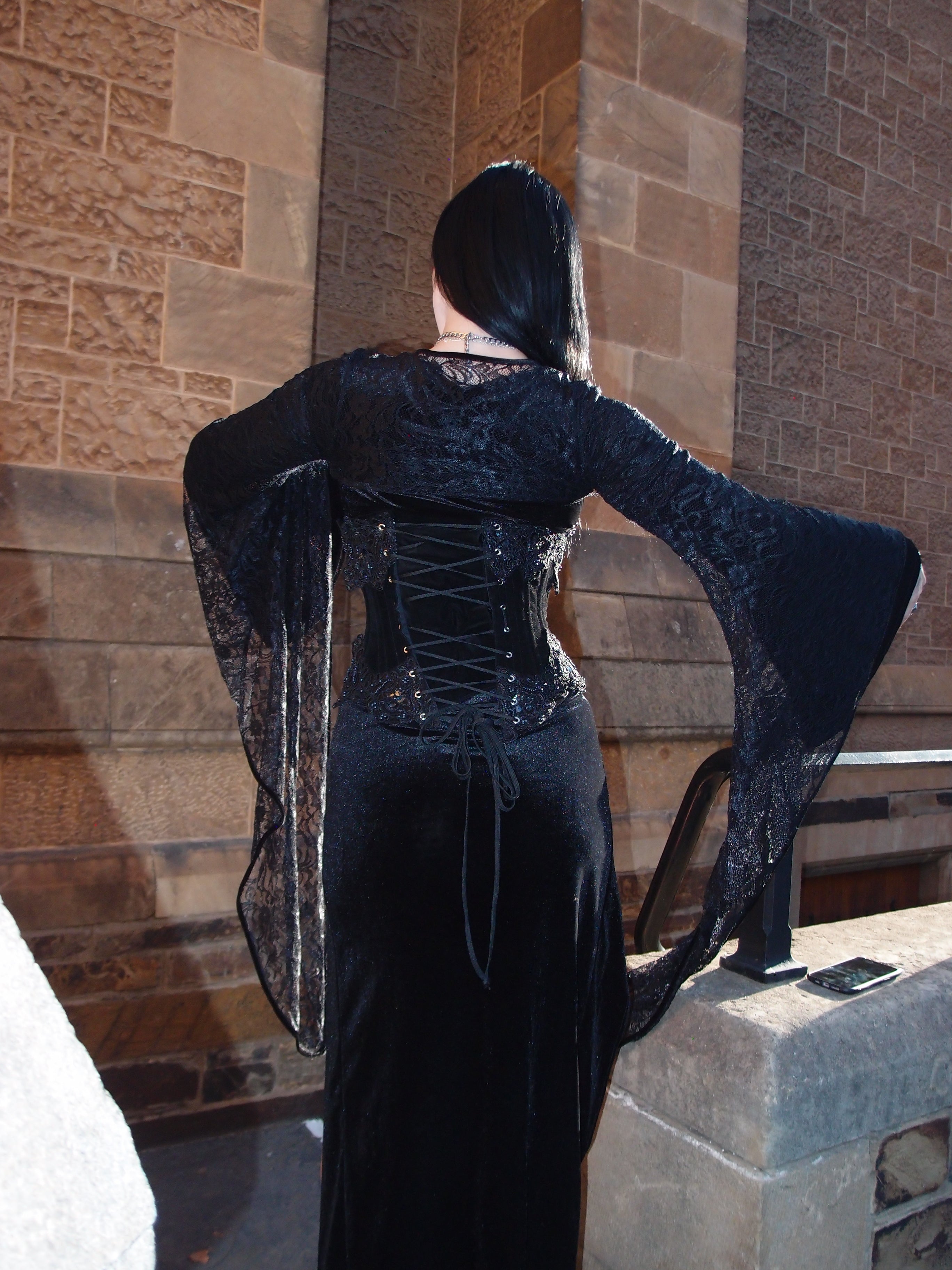 STEEL-BONED CORSET (EBONY)