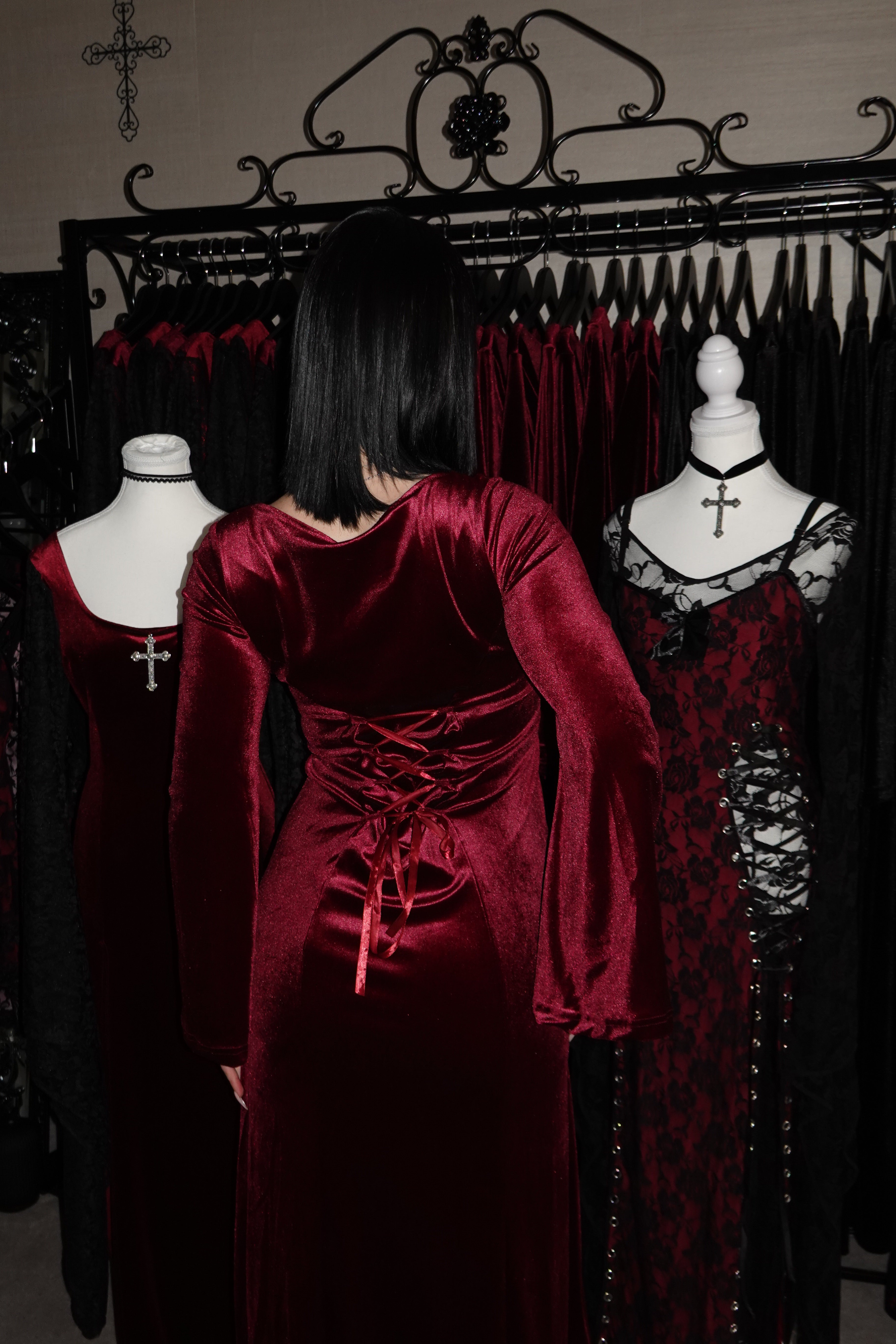 MORTICIA DRESS (BLOOD)