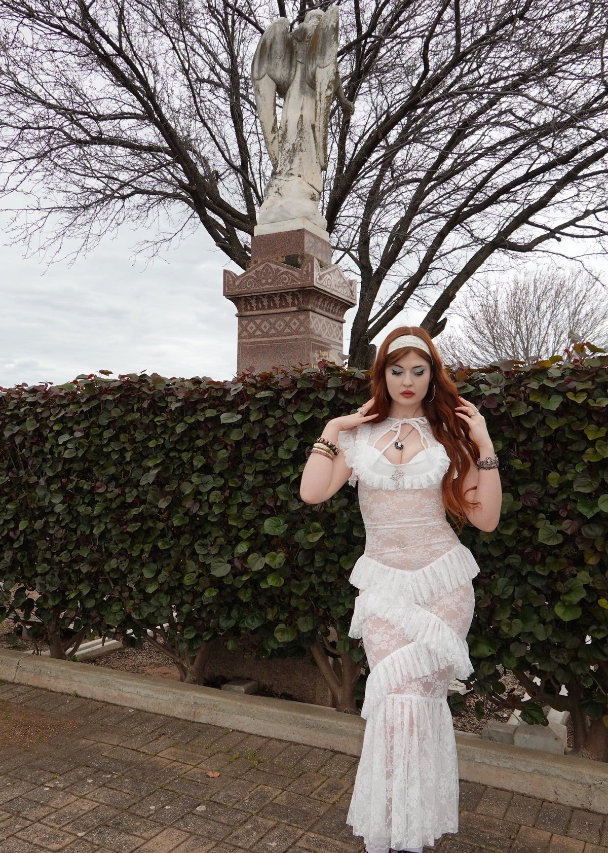 Evangeline White Lace Dress - Model 165 cm, Size S - FM2U