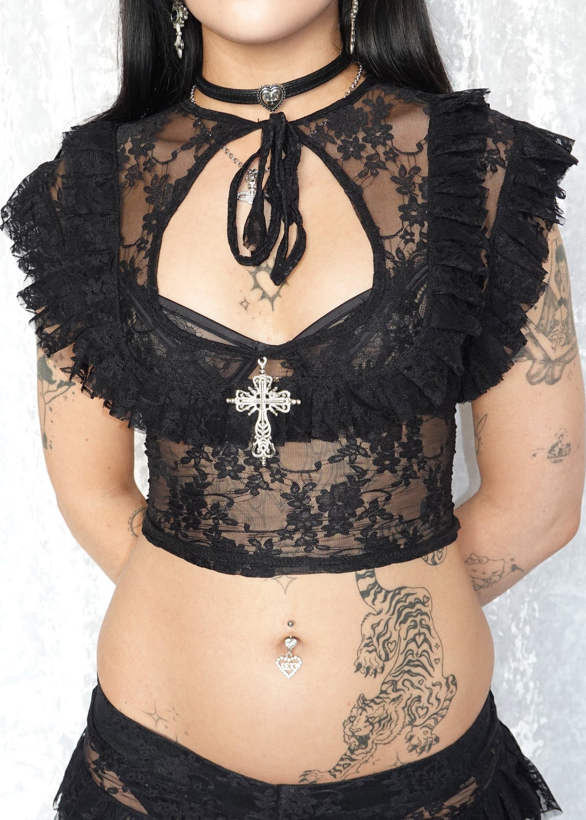 Black Evangeline Lace Top - Model 166cm, Size S - FM2U