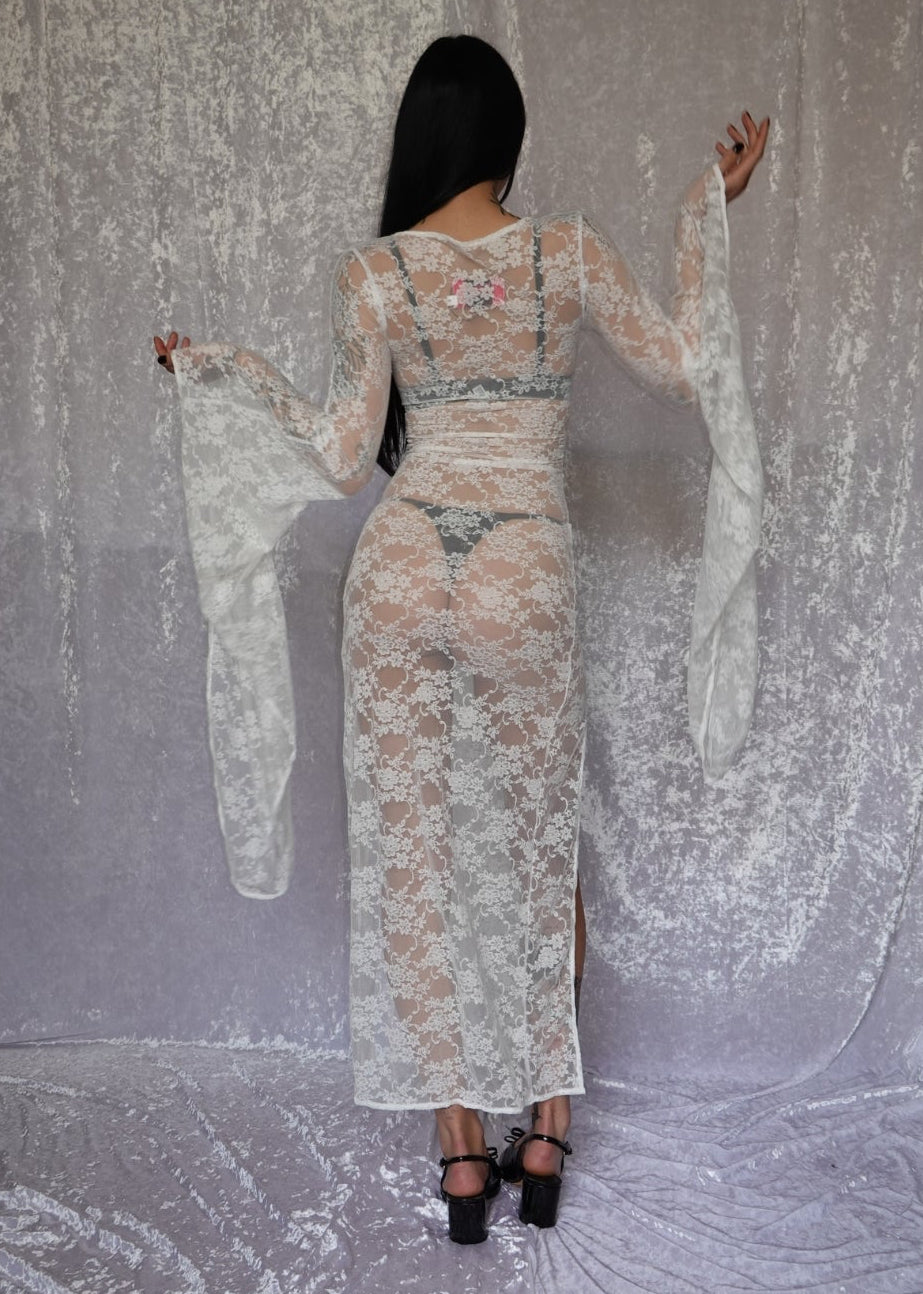 Cascadia Lace Dress in Ivory - Model 167cm, Size XS - FM2U