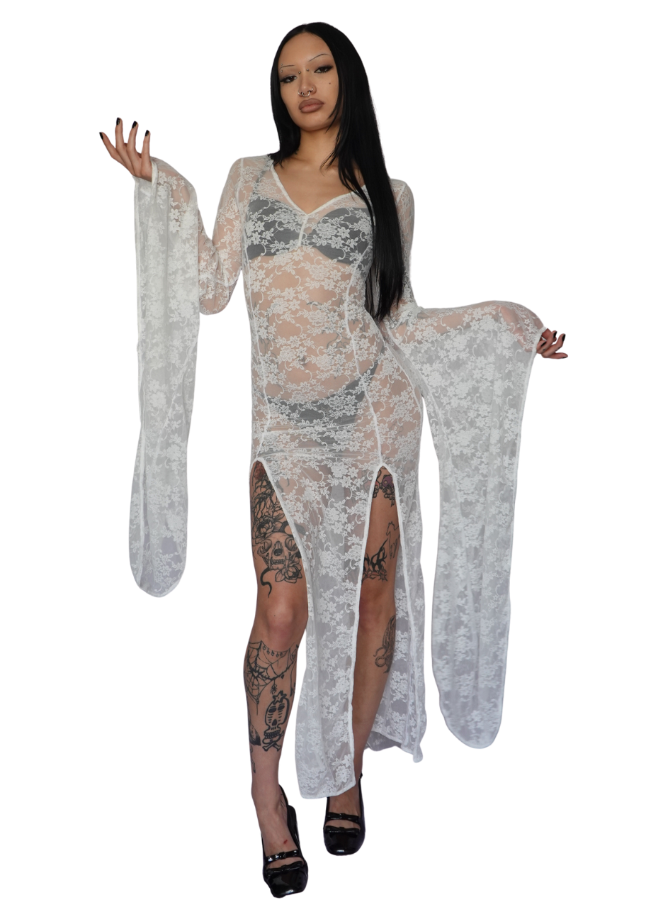 Cascadia Lace Dress in Ivory - Model 167cm, Size XS - FM2U